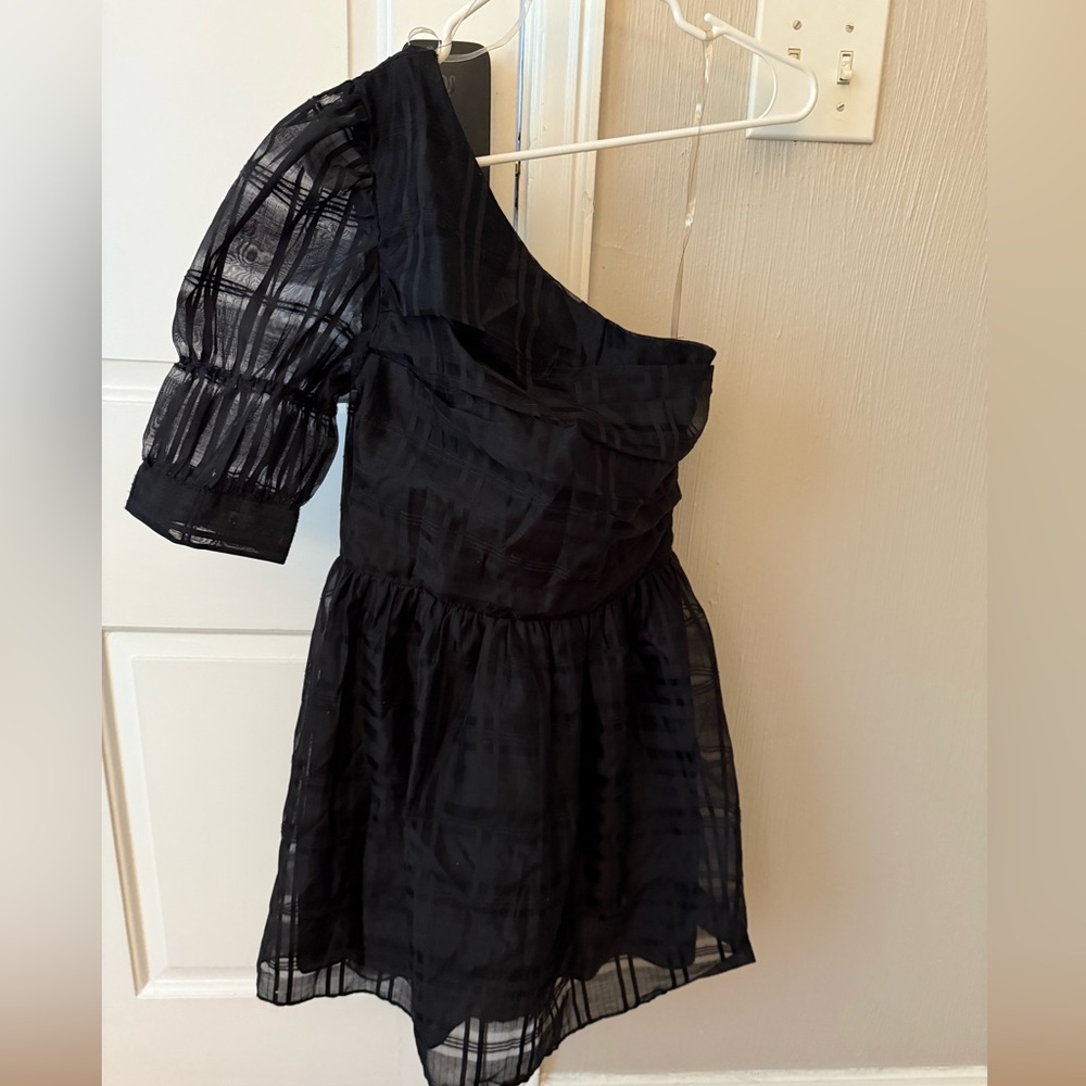 DO+BE Elegant Black Textured Dress